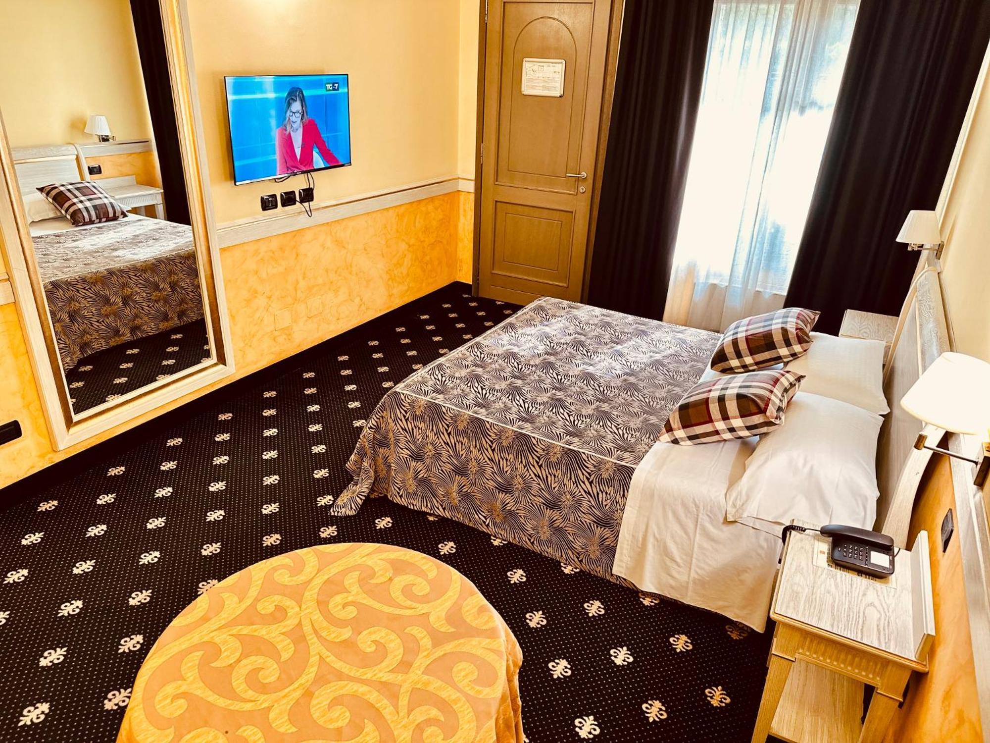 Motel Malpensa Inn & Hotel-Airport Case Nuove  Exterior foto